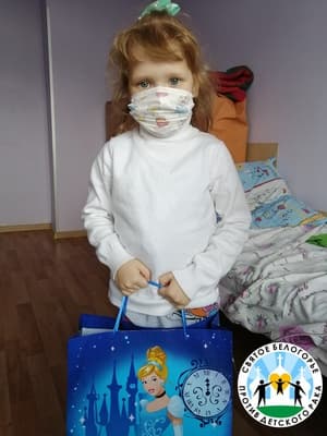 Совсем недавно отпраздновала свой пятый день рождения маленькая пациентка онкоотделения - чудесная Анна