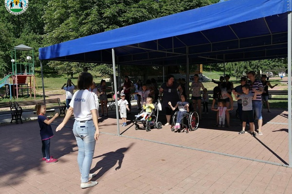 Дни в лагере "Семейные выходные" проходят очень насыщенно и вместе с тем очень быстро.