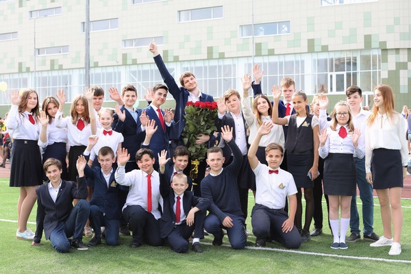 Нам стало интересно, почему с каждым годом акцию «Дети вместо цветов» поддерживают всё большее количество участников.